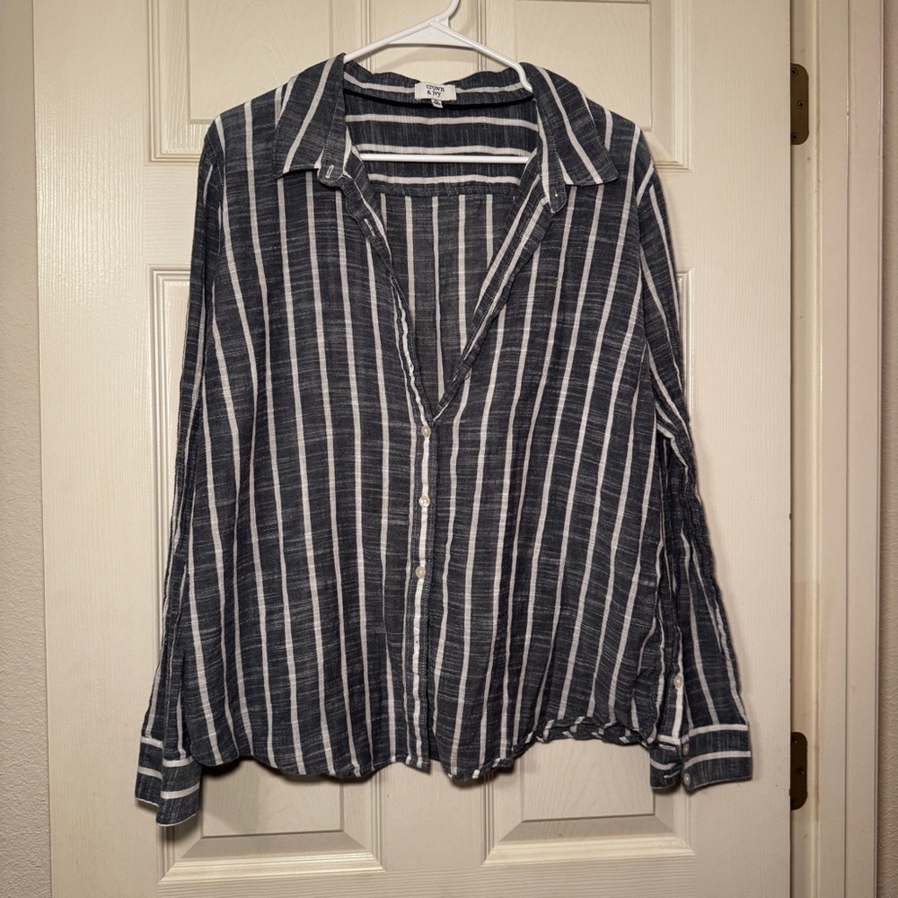 crown & ivy | Women’s Navy & White Striped Button Down Shirt Size XL
